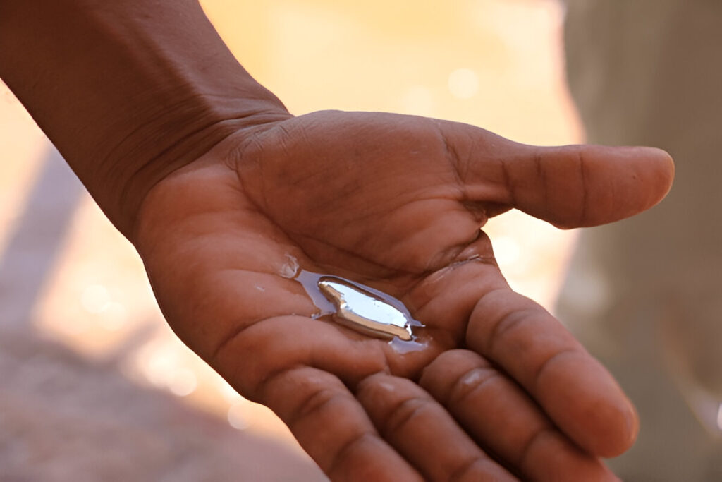 silver liquid mercury holding